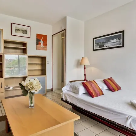Ajar - Welkeys Apartmán *